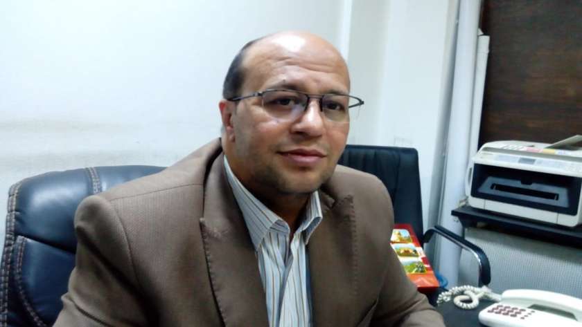 الدكتور احمد ابو غنيمه