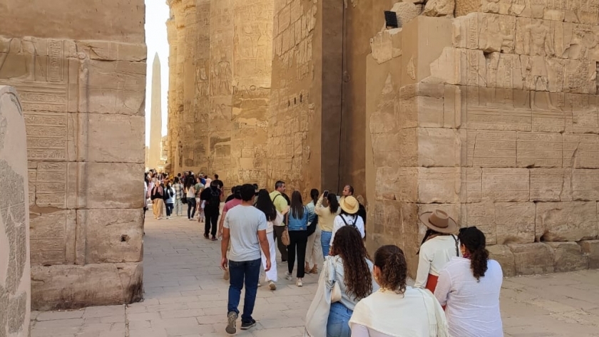 توافد السياح لزيارة معبد الكرنك - أرشيفية