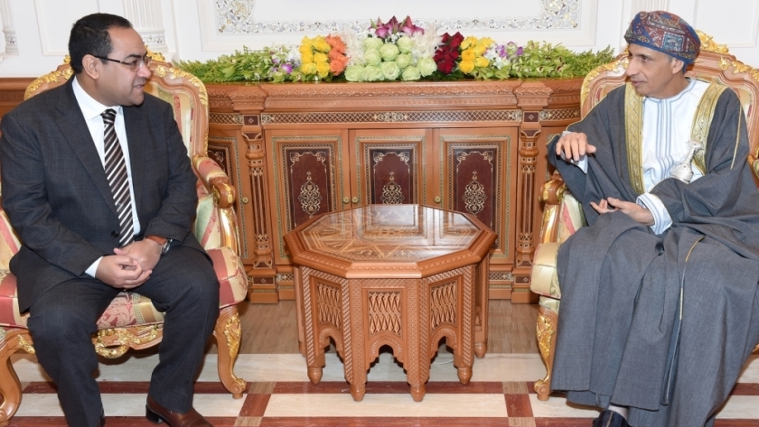 نائب رئيس وزراء عمان يستقبل صالح الشيخ