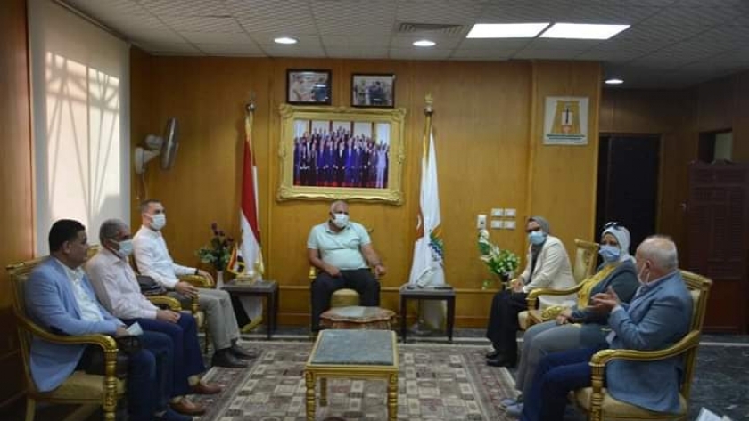 نائب محافظ كفر الشيخ   خلال زيارته للوادي الجديدالوادي الجديد