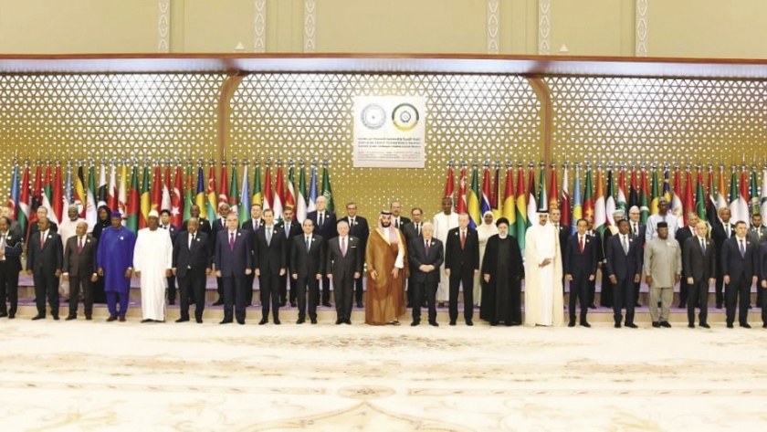 الرئيس «السيسى» وقادة الدول العربية والإسلامية خلال القمة العربية فى الرياض لدعم فلسطين