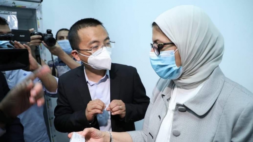 صور اللقاح الصيني لفيروس كورونا المستجد في مصر