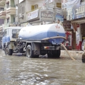 «الدقهلية» تستعين بسيارات كسح المجارى لإزالة مياه الأمطار