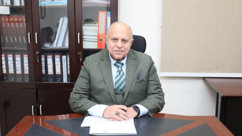 د.هاني محمود وزير التنمية الإدارية الأسبق