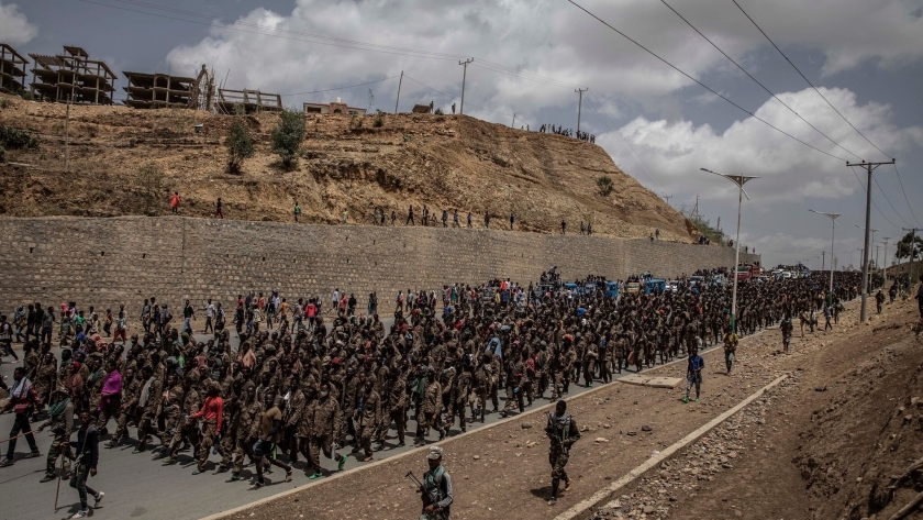 قوات تحرير تيجراي تصطحب أعداد غفيرة من أسرى الجيش الإثيوبي عقب انتصارها في معارك سابقة (أرشيفية)