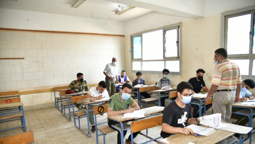 محافظ الغربية يتابع سير امتحانات الثانوية العامة في يومها الثاني
