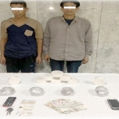 ضبط إثنين من العناصر الإجرامية بالإسكندرية بحوزتهما 3 كيلو جرام لمخدرى الهيروين