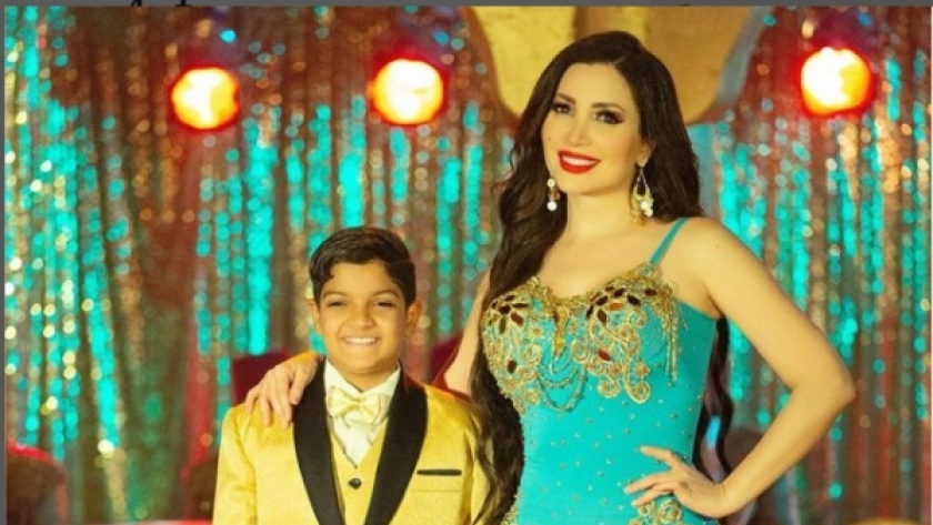 نسرين طافش ومحمد أسامة في مسلسل جوقة عزيزة