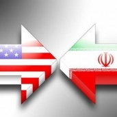 ضربات "واشنطن" الاقتصادية تدفع الملالي لتقديم "روحاني" كبش فداء