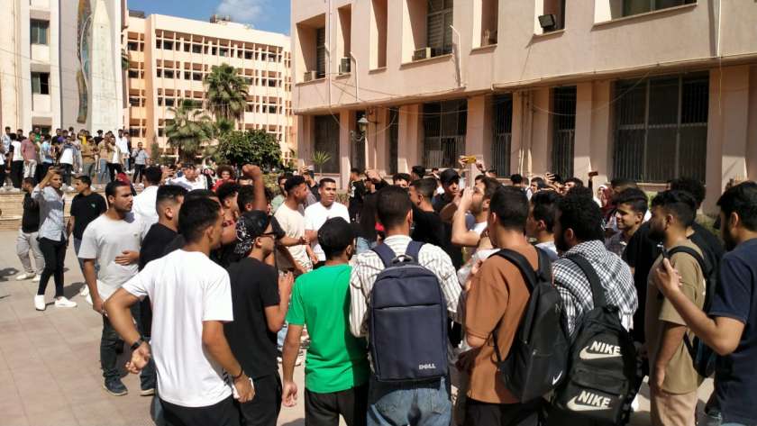 مظاهرات في جامعة المنوفية