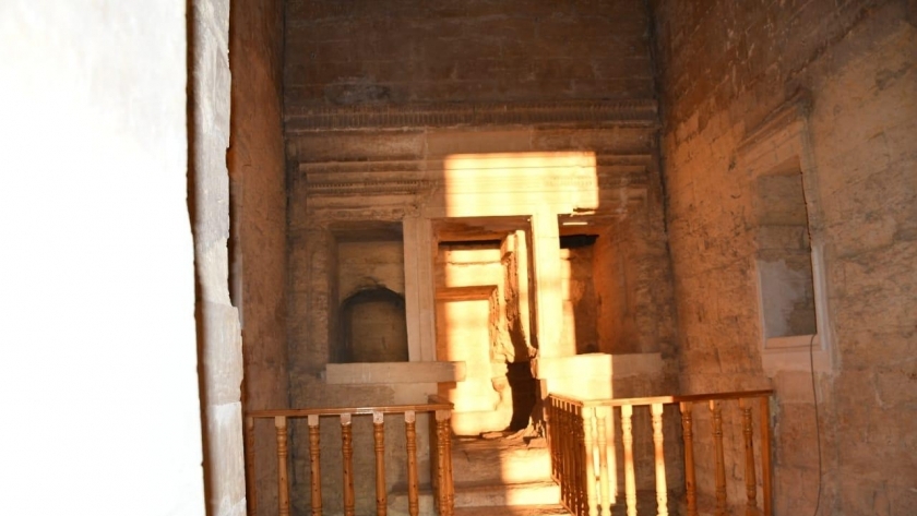 بدون حضور.. تعامد الشمس على قدس أقداس معبد قصر قارون بالفيوم