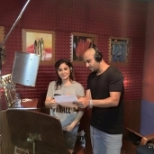 إليسا ومحمد يحيى أثناء تسجيل الأغنية