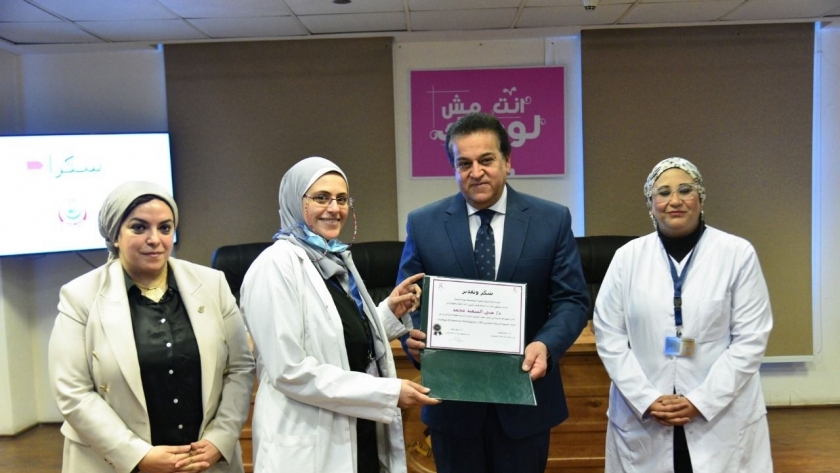 «عبد الغفار» يوجه بإنشاء مركز للبحث العلمي داخل مستشفى أورام دار السلام