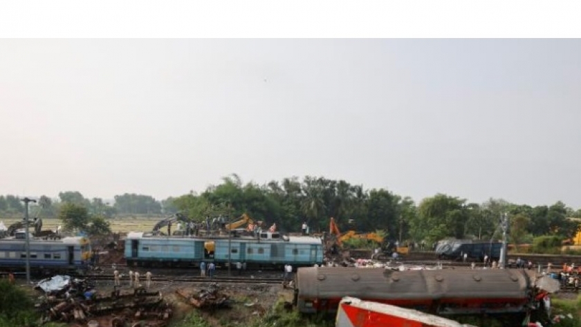 حادث 3 قطارات في الهند