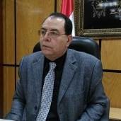 الدكتور أحمد حسني