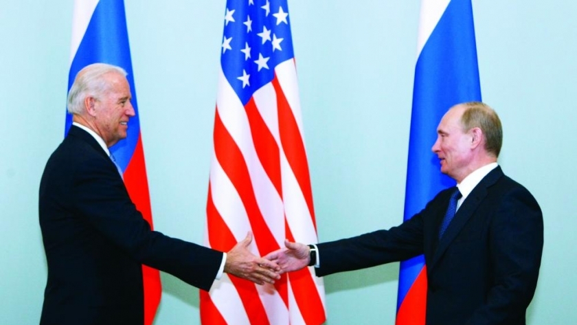 بوتين وبايدن في لقاء سابق قبل تولي الأخير رئاسة الولايات المتحدة
