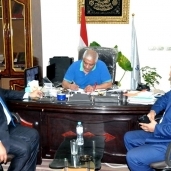 رئيس مدينة دسوق يناقش استعدادات العام الدراسى مع مدير الادارة