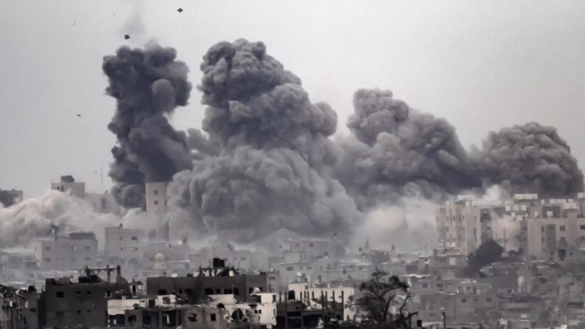 غزة تحت القصف الإسرائيلي للأسبوع الرابع