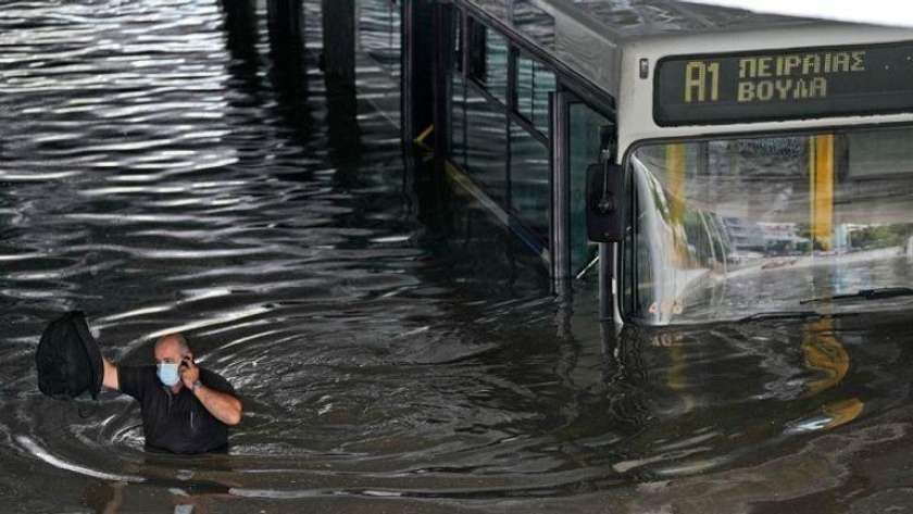 فيضانات فى اليونان