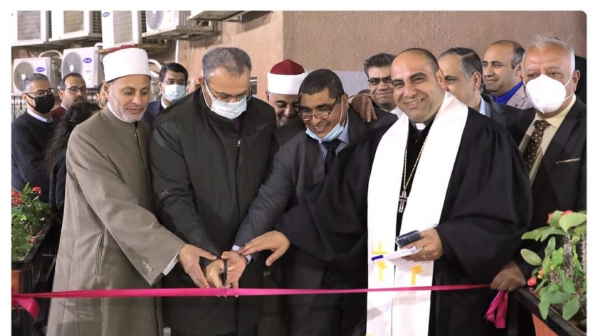 رئيس الطائفة الإنجيلية: المسلمون يشاركون في افتتاحات جميع كنائسنا