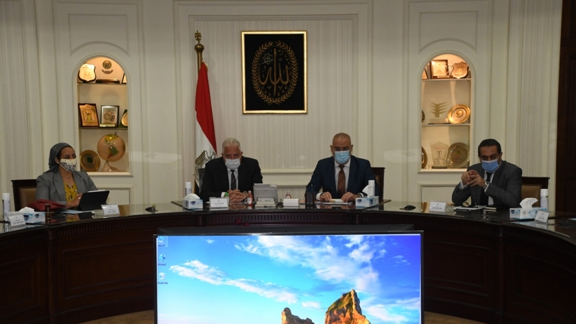 وزير الإسكان ومحافظ جنوب سيناء يتابعان استعدادات تطوير موقع «التجلي الأعظم»