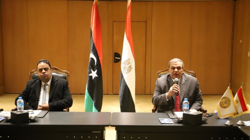 «سعفان» خلال اجتماع اللجنة الفنية المصرية - الليبية بالقاهرة