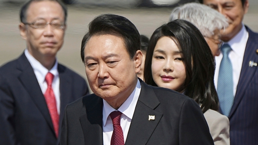 حقيبة يد فاخرة تتسبب في أزمة سياسية بكوريا الجنوبية