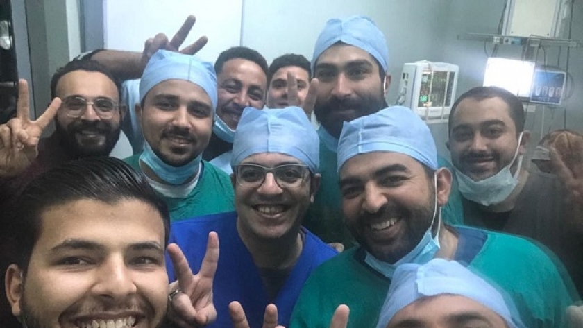 الفريق الطبي الجراحي بمستشفى جامعة المنيا