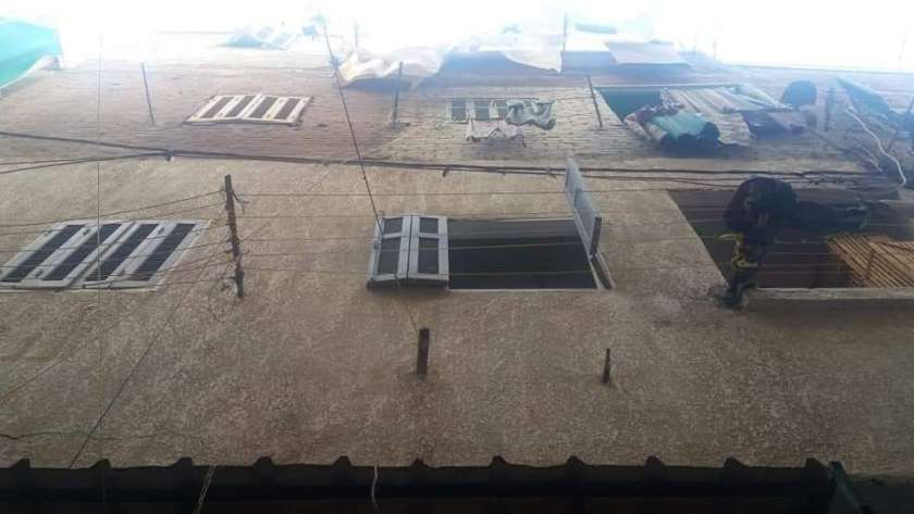 إصابة 3 أشخاص في انهيار سقف عقار شرق الإسكندرية