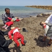 الأطفال الثلاثة الذين تم انتشالهم من السواحل الليبية