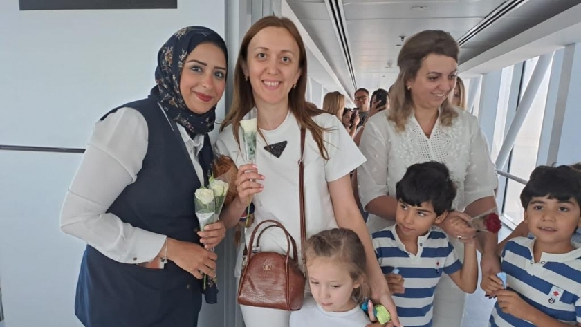 مطار الغردقة الدولي يستقبل أولى الرحلات من مطار طنقشد بأوزبكستان
