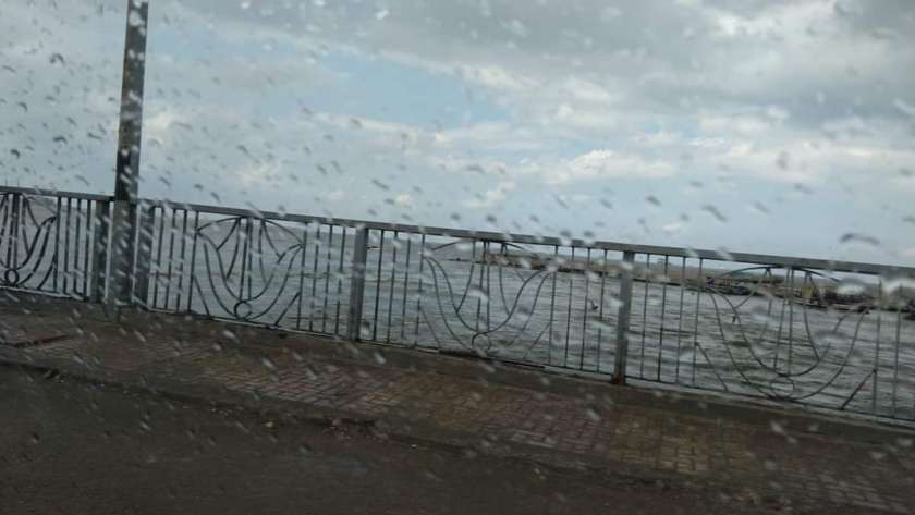 تساقط الأمطار في الإسكندرية اليوم الجمعة