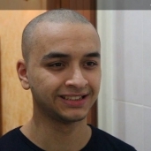 مصطفى الذى يحارب السرطان بحلق شعره وفيديوهات هادفة