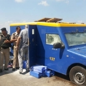 سيارة نقل الأموال التى تعرضت للسطو المسلح بكفر الشيخ