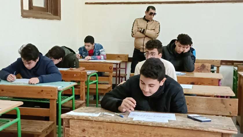 طلاب الإعدادية ببورسعيد
