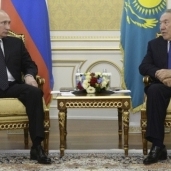 الرئيسان الروسي فلاديمير بوتين والكازاخستاني نور سلطان نزارباييف