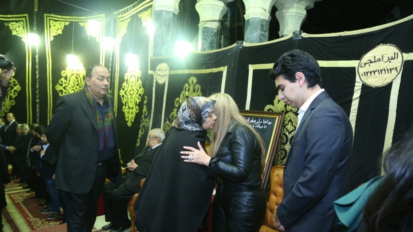 صابرين ودلال عبدالعزيز تعزيان في ماجدة