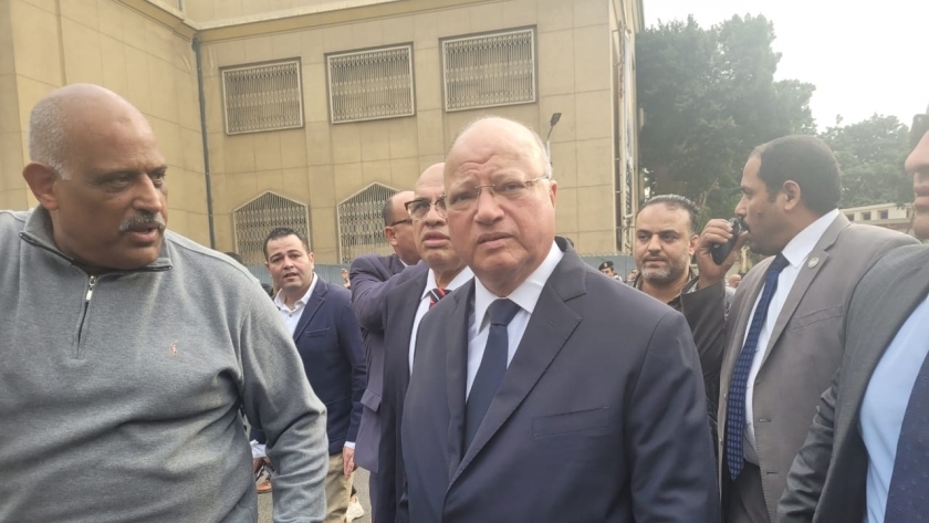 محافظ القاهرة خلال الجولة