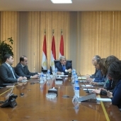 وزير المالية خلال اجتماعه مع المنظمة الفرانكفونية