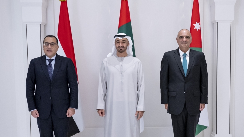 الشيخ محمد بن زايد يستقبل رئيسا وزراء مصر والأردن