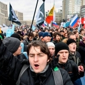 الآلاف في شوارع روسيا يرفضون "خنق" حرية الإنترنت