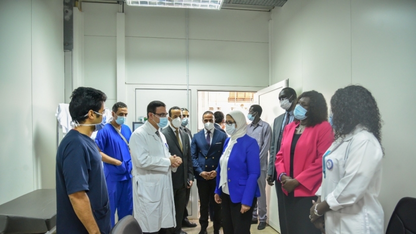 وزيرة الصحة تتفقد المركز الطبي المصري في «جوبا» بجنوب السودان
