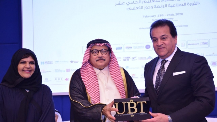 عبدالغفار يشهد افتتاح معرض "الخليج الـ11 للتعليم" بجدة