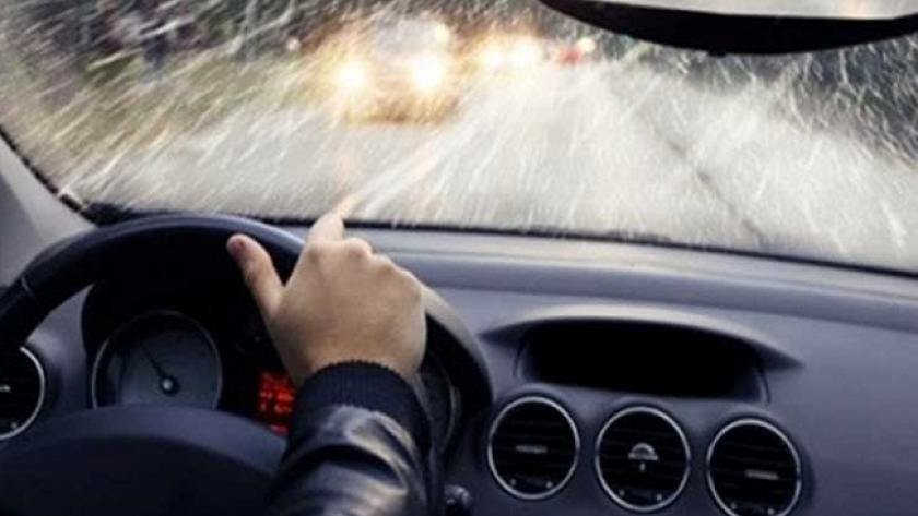 القيادة بأمان في ظل سقوط الأمطار