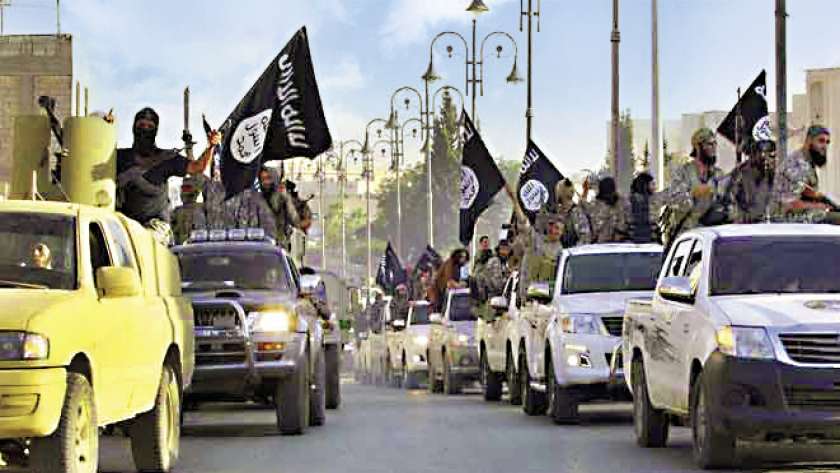 صورة ارشيفية من عناصر تنظيم "داعش" الإرهابي