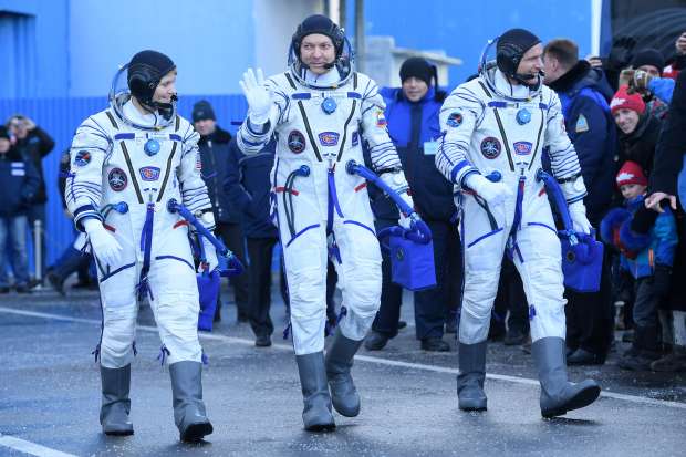 بالصور| نجاح إطلاق مركبة فضاء "سويوز" الروسية وعلى متنها 3 رواد