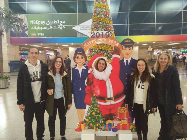 احتفالات مصرللطيران مع المسافرين اول أيام العام الجديد