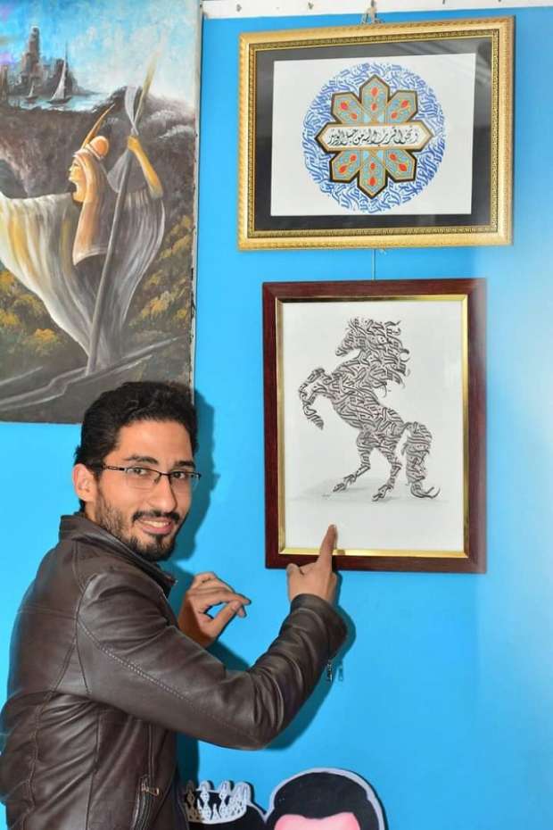 ألوان الوطن  «محمد» يبدع في رسم المشاهير بالحروف العربية: «عملت 