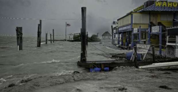 بالصور| 20 صورة لولاية فلوريدا قبل وبعد إعصار «إرما»