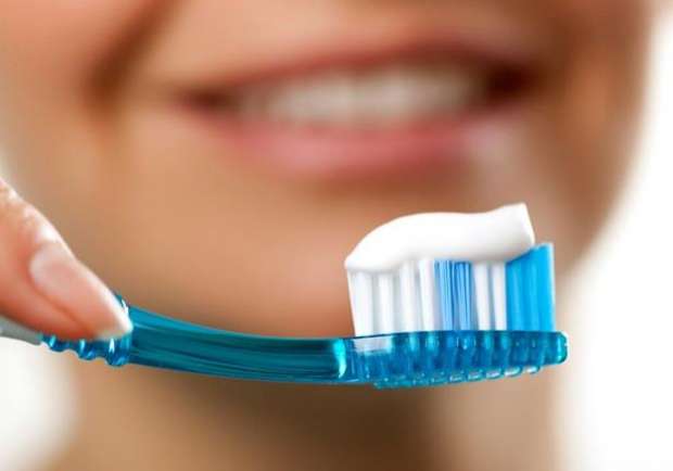 4. <br/>دور المضادات الحيوية في علاج الأسنان المتخلخلة.